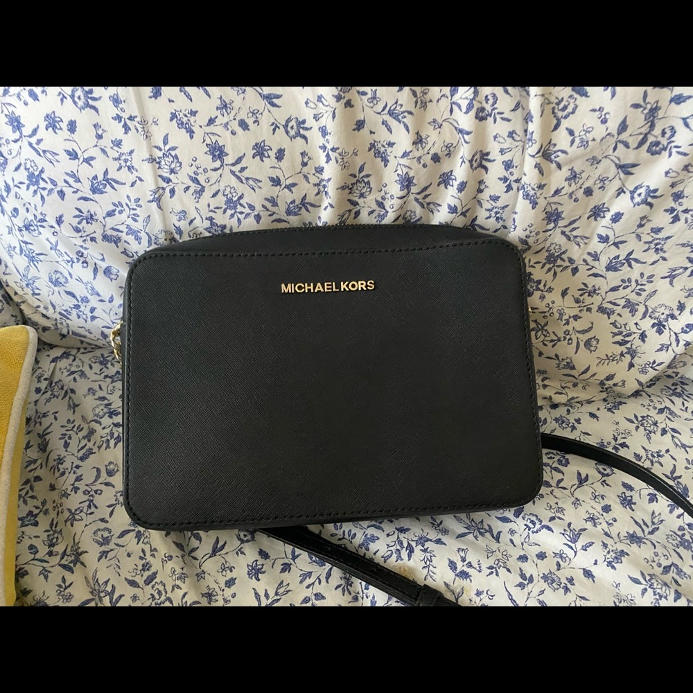 Michael Kors Jet Set East Crossgrain Crossbody.
